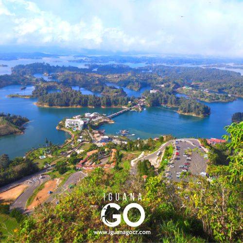 Guatapé y la Piedra del Peñol - Medellin - Colombia