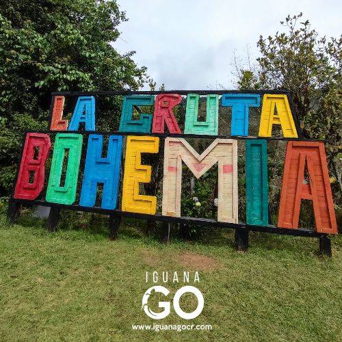 La Gruta Bohemia - Cartago - Costa Rica - IguanaGo