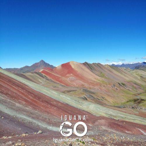 La Montana de 7 Colores - El segundo destino más visitado de Peru - Cusco - IguanaGo
